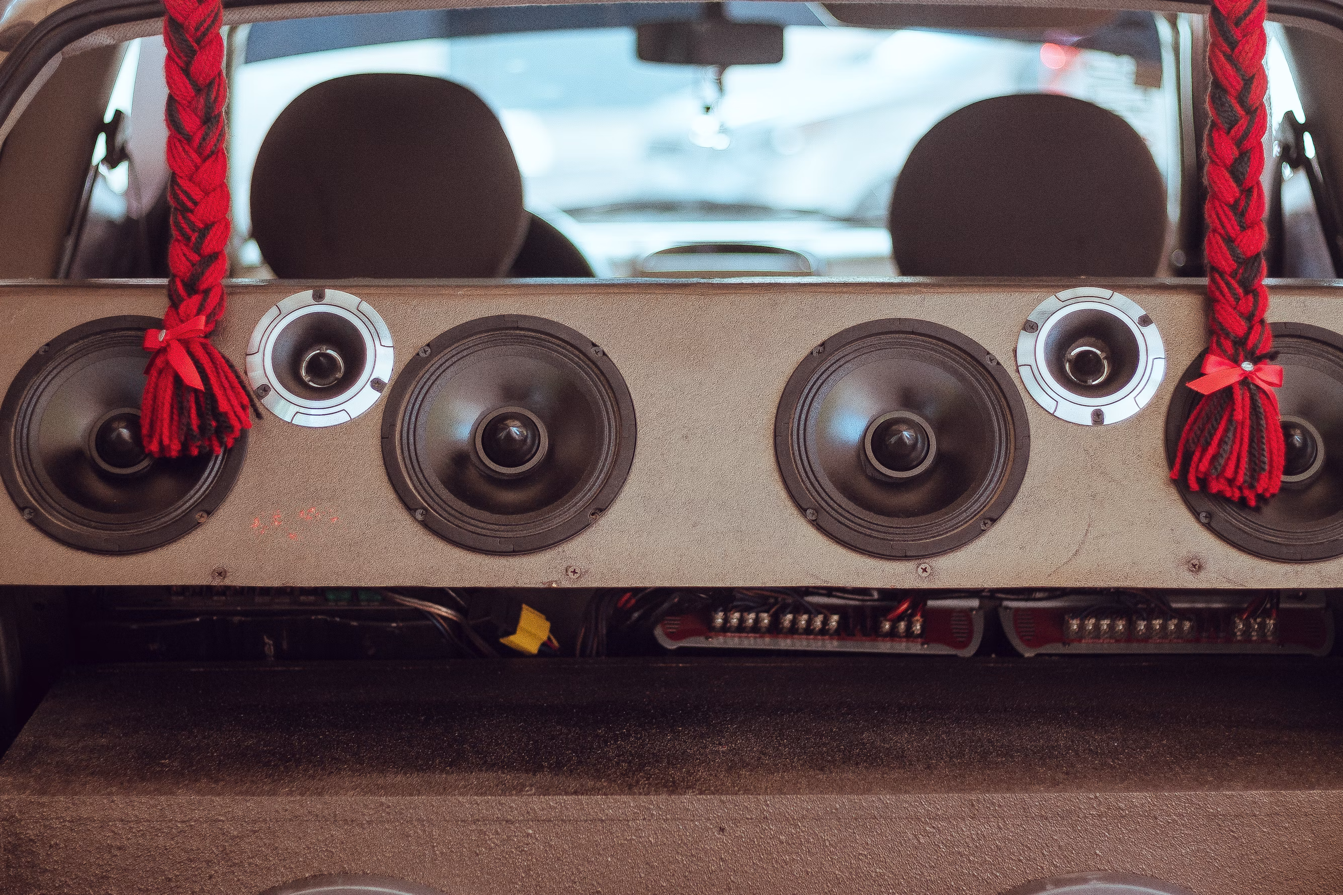 Car audio amplifier